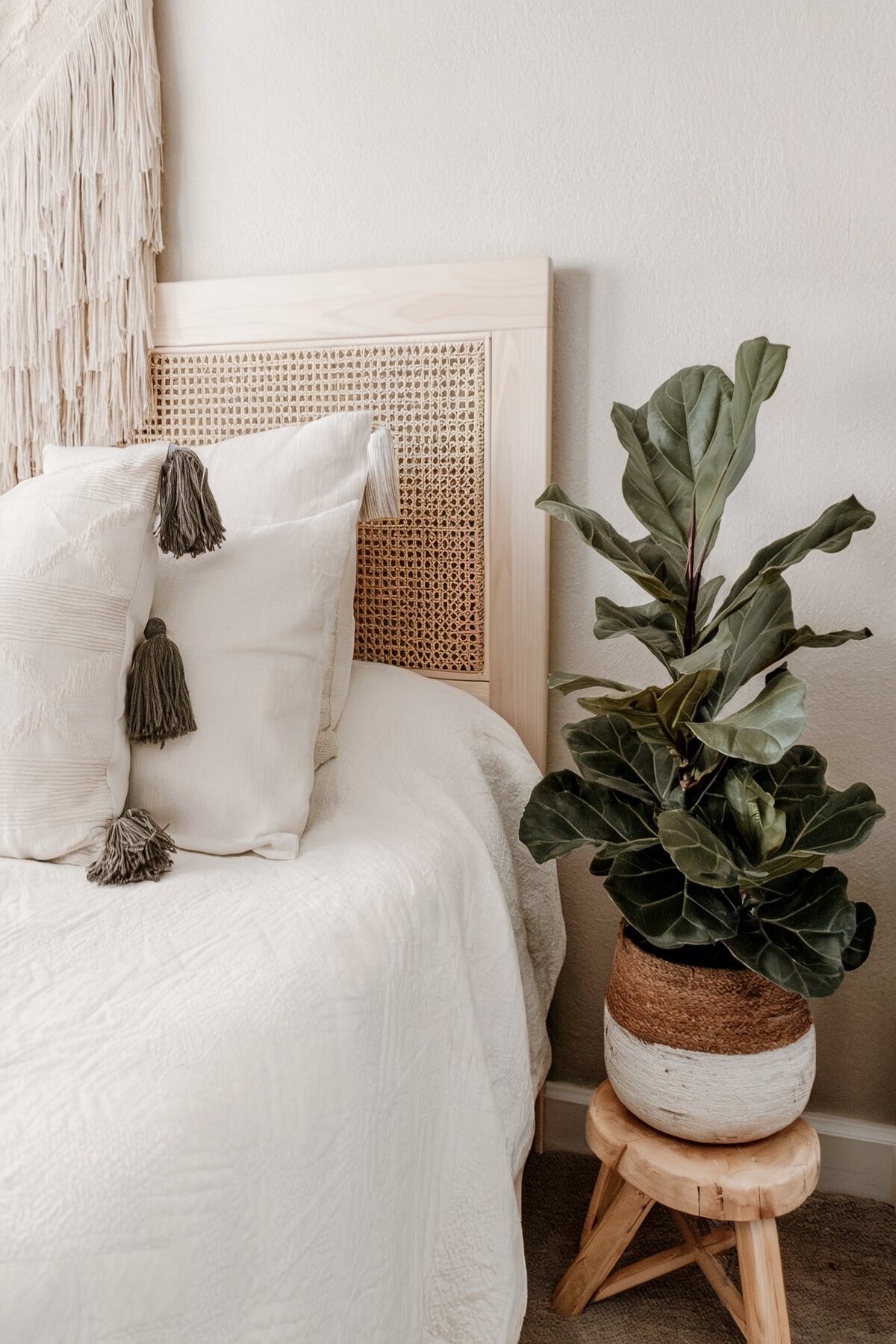 Boho bedroom decor diy cane headboard(1).