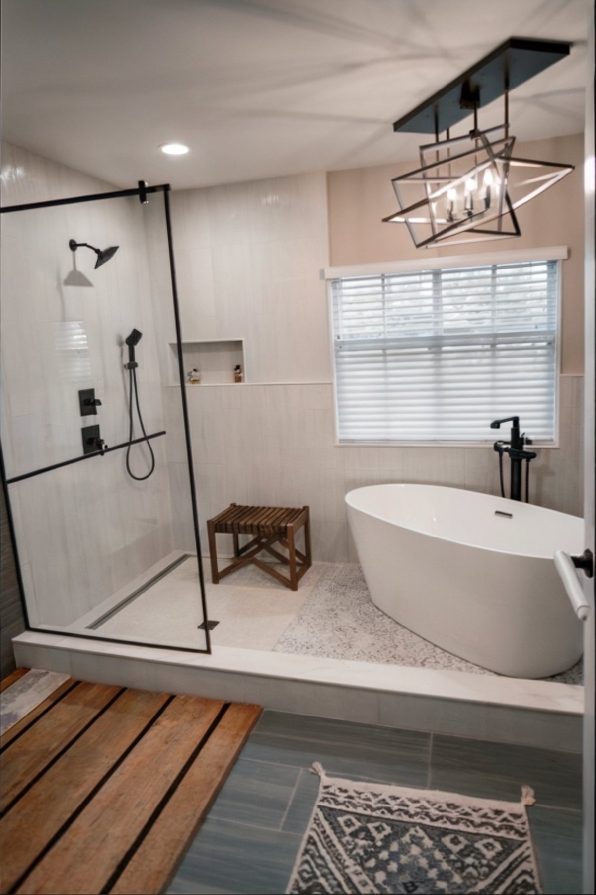Farmhouse Bathroom Shower Ideas shower and tub
