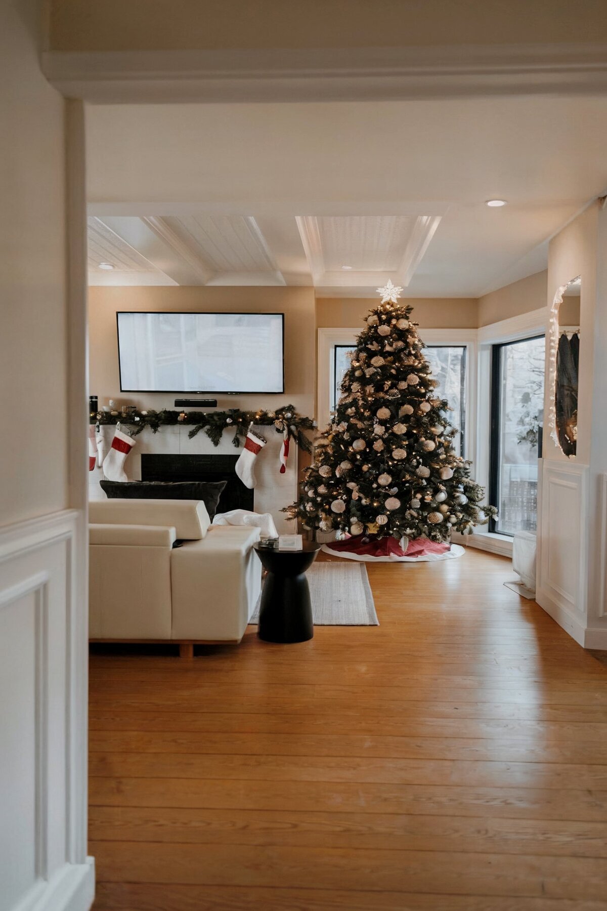 Minimalist living room ideas Christmas