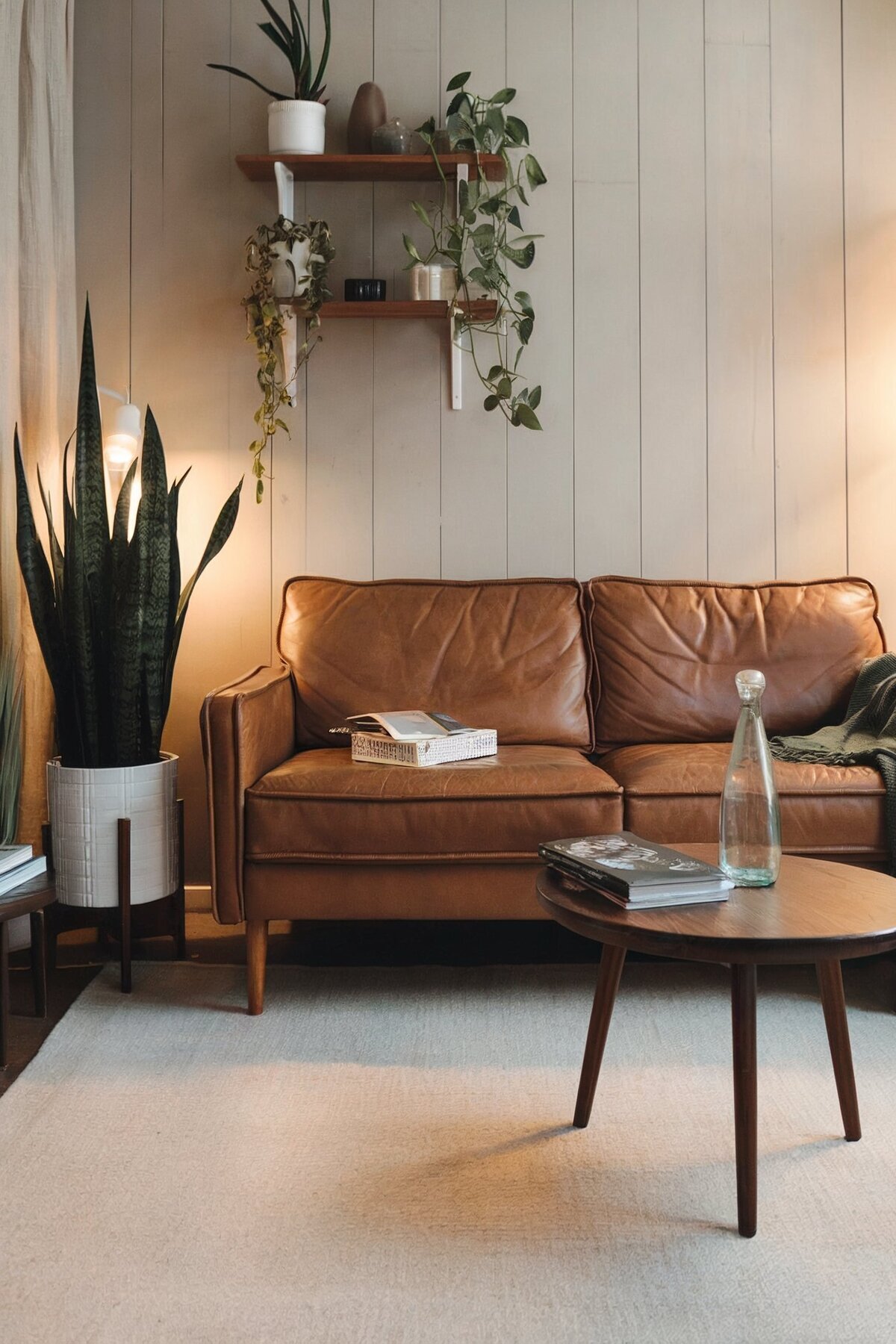 Minimalist living room ideas UK earth tone