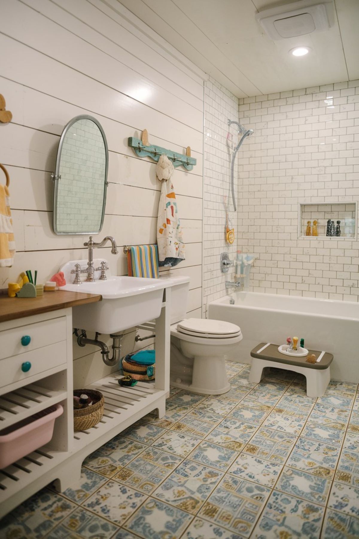 charming and practical farmhouse bathroom tailored for kids.