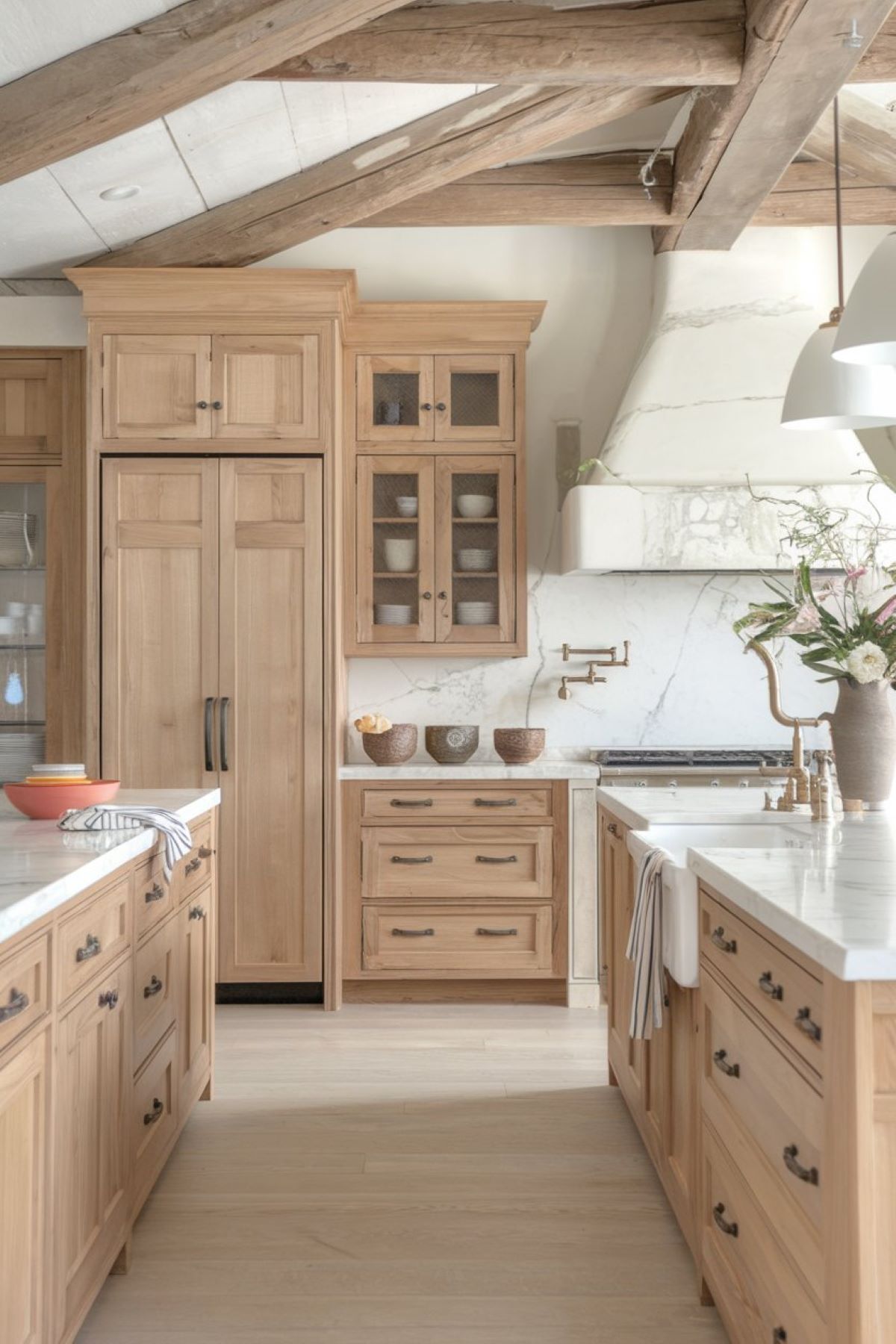french farmhouse kitchen design with rustic elements