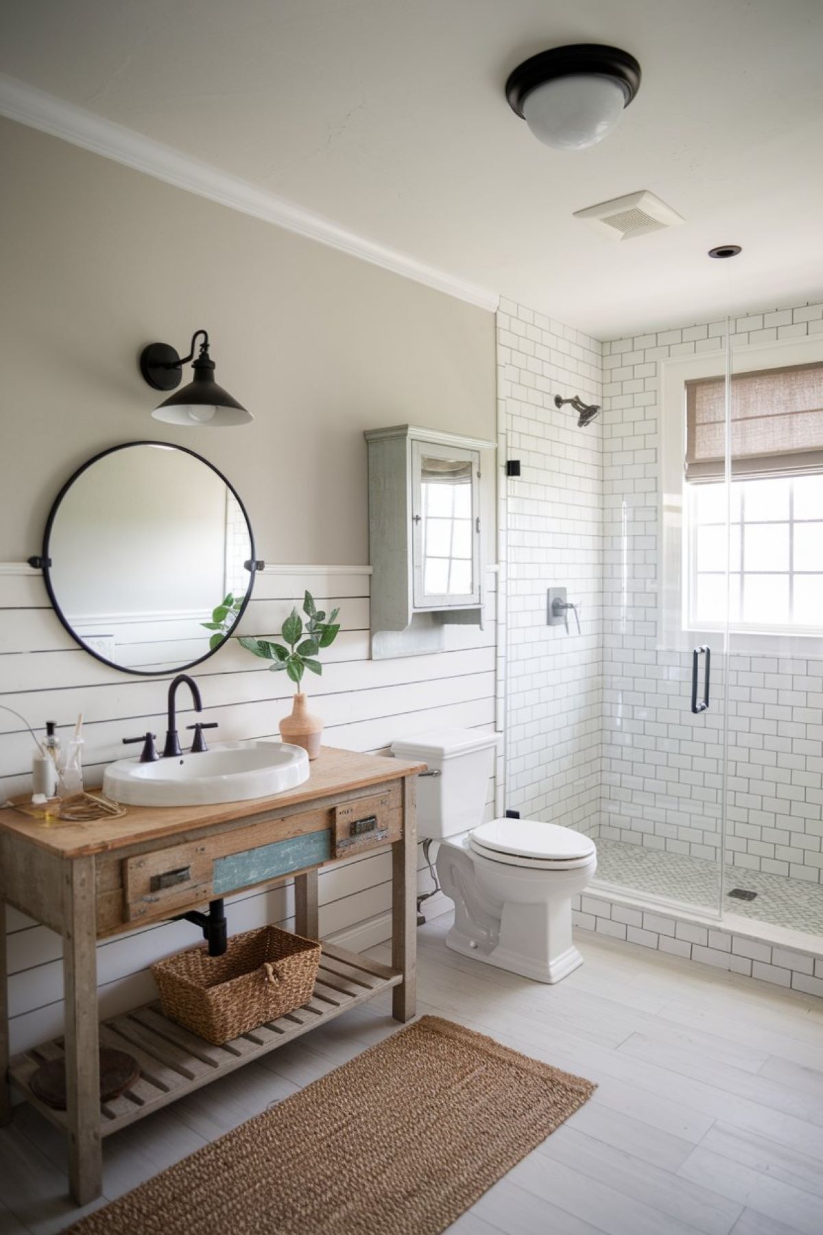 simple farmhouse bathroom idea