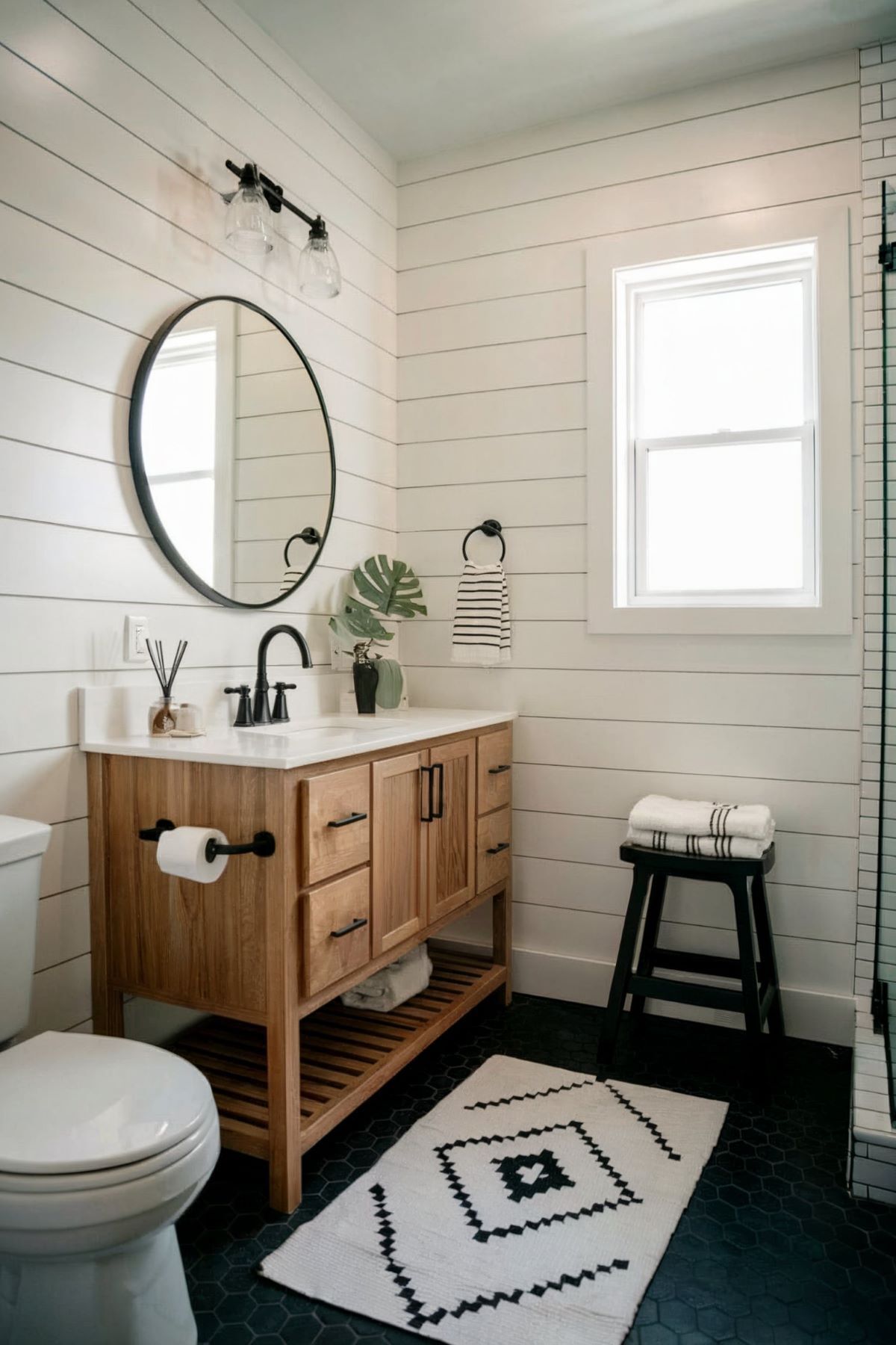 small farmhouse bathroom ideas black and white