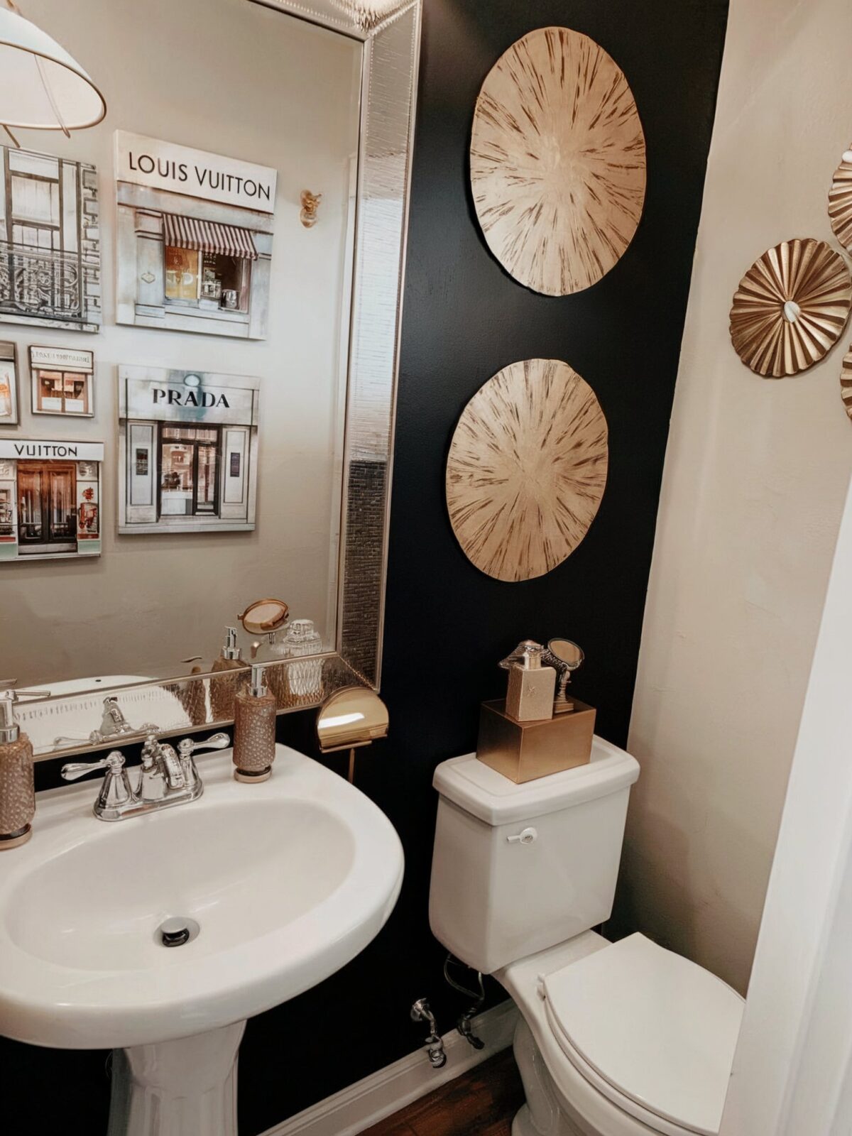 small spaced glam bathroom decor ideas modern