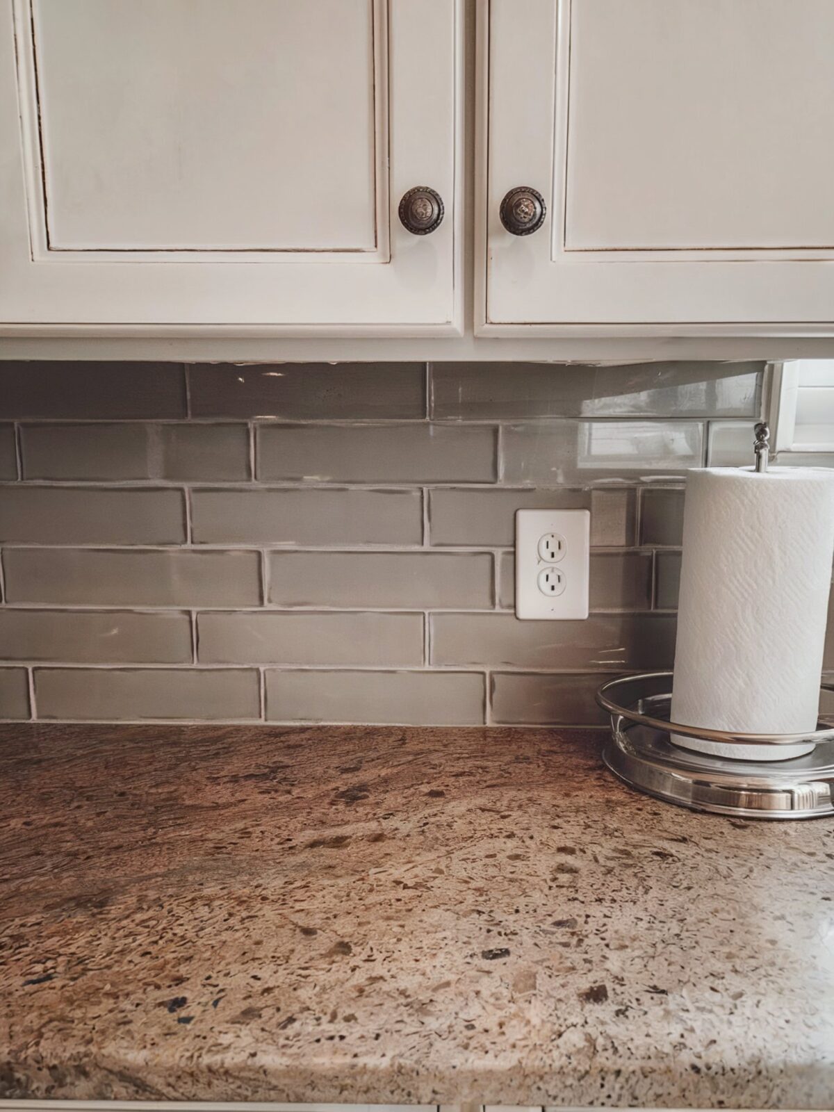 a photo of kitchen backsplash ideas with granite