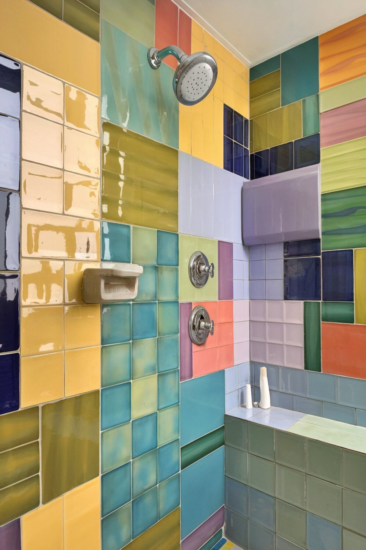 bathroom interior design ideas colourful eclectic wall