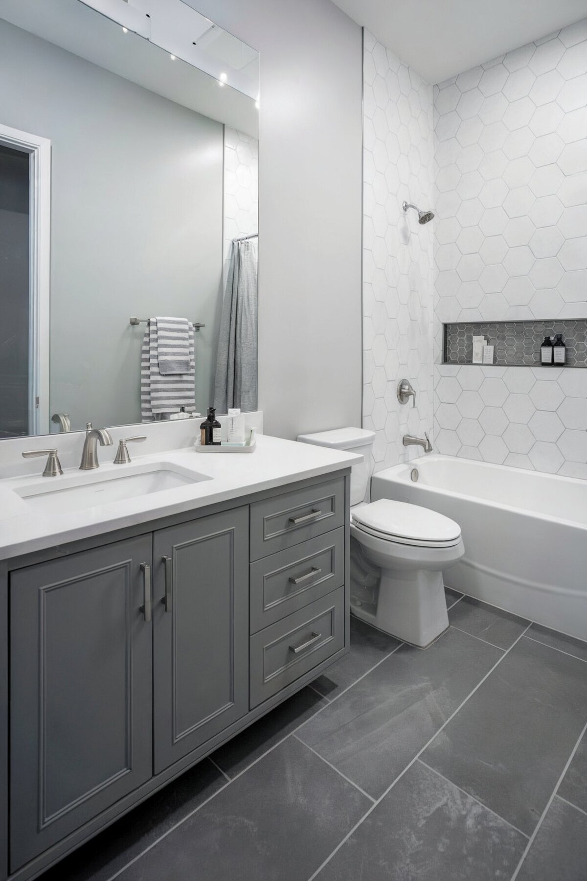 interior design ideas bathroom grey and white